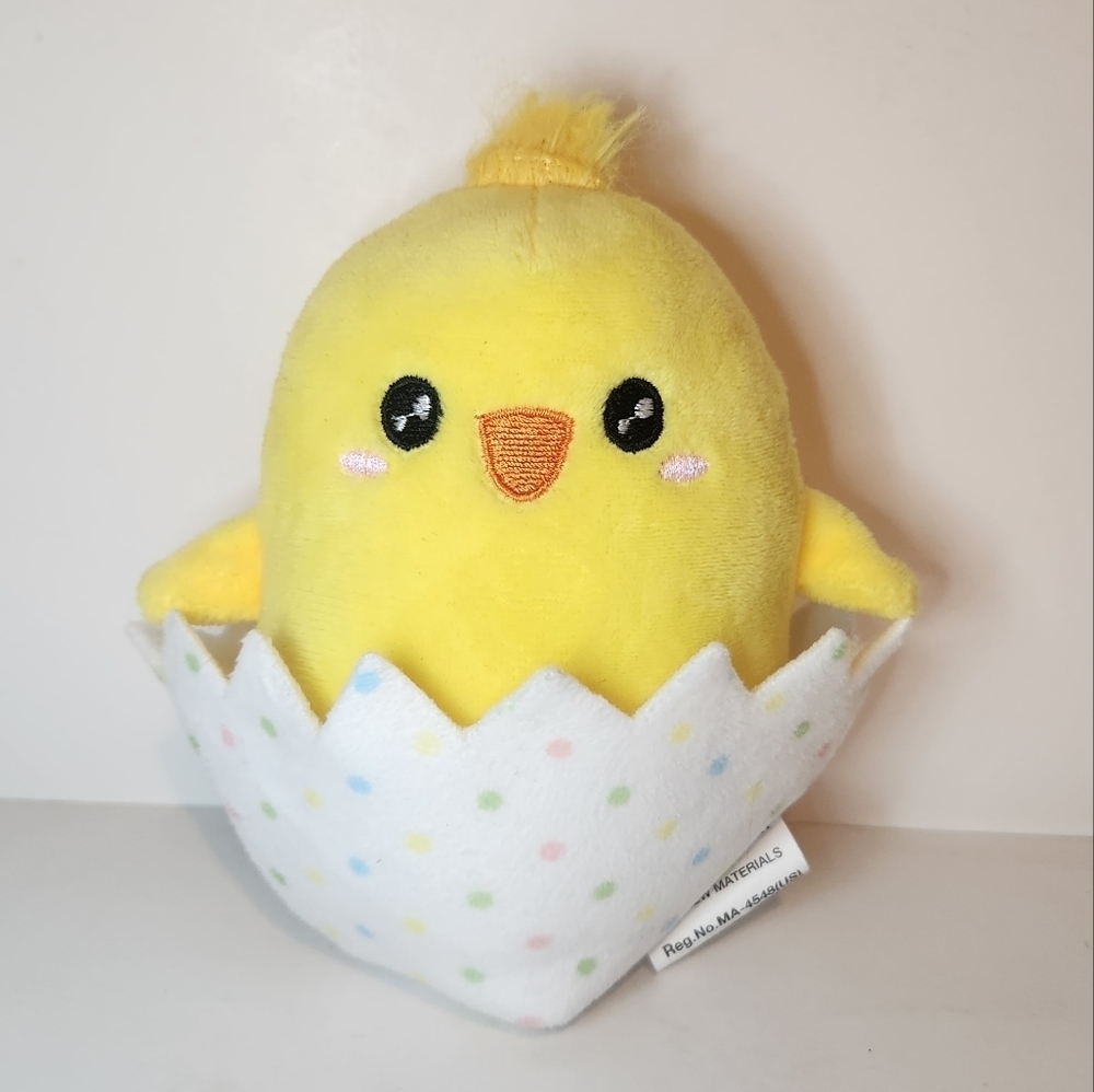 5" Mini Yellow Chick in cracked egg shell